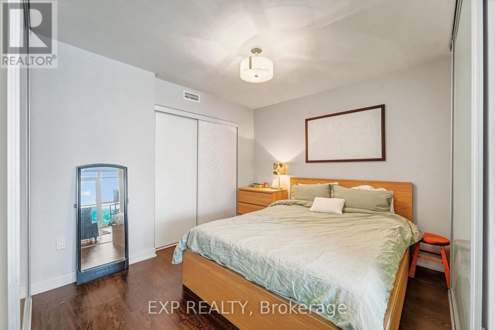 












1512 - 78 TECUMSETH STREET

,
Toronto (Niagara),




Ontario
M5V0A9

