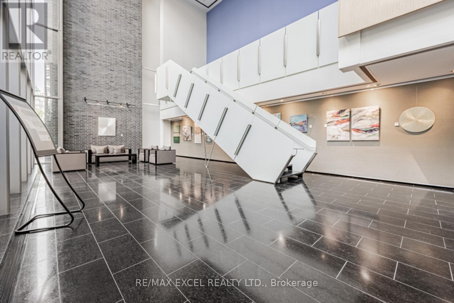 












3709 - 33 CHARLES STREET E

,
Toronto (Church-Yonge Corridor),




Ontario
M4Y1R9

