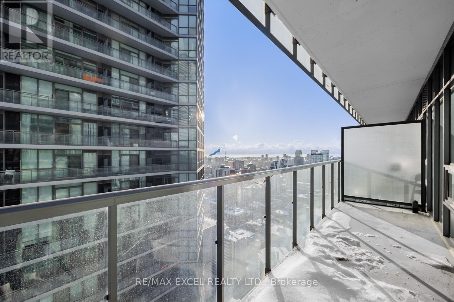 












3709 - 33 CHARLES STREET E

,
Toronto (Church-Yonge Corridor),




Ontario
M4Y1R9

