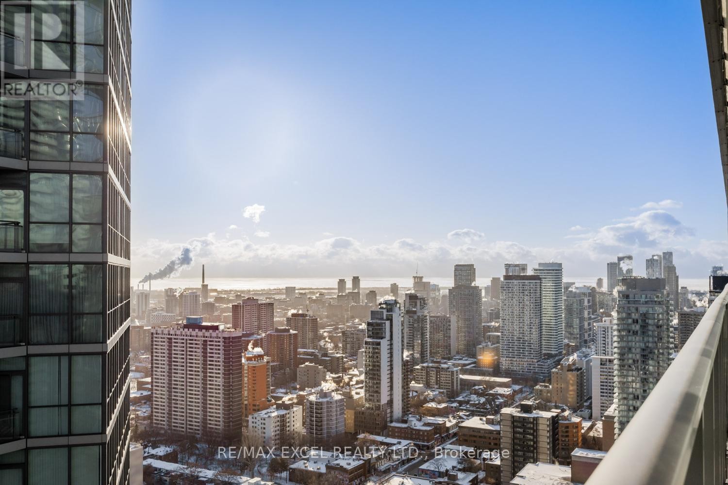 












3709 - 33 CHARLES STREET E

,
Toronto (Church-Yonge Corridor),




Ontario
M4Y1R9

