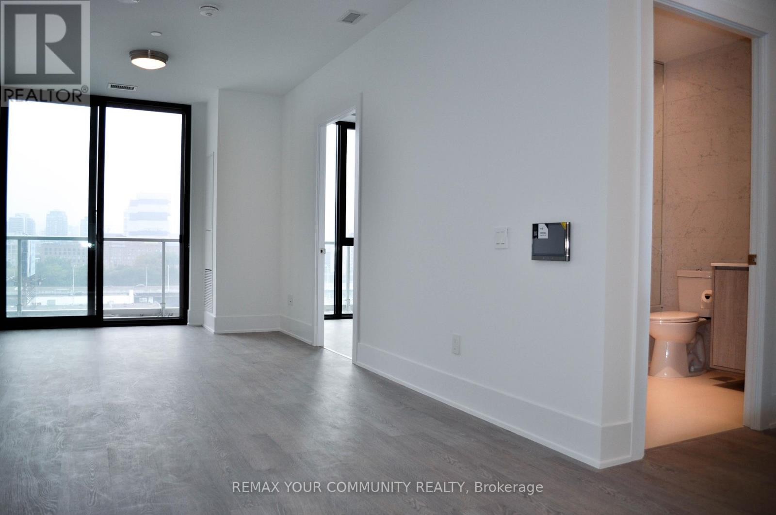 












812 - 118 MERCHANTS' WHARF

,
Toronto (Waterfront Communities),




Ontario
M5A0L3

