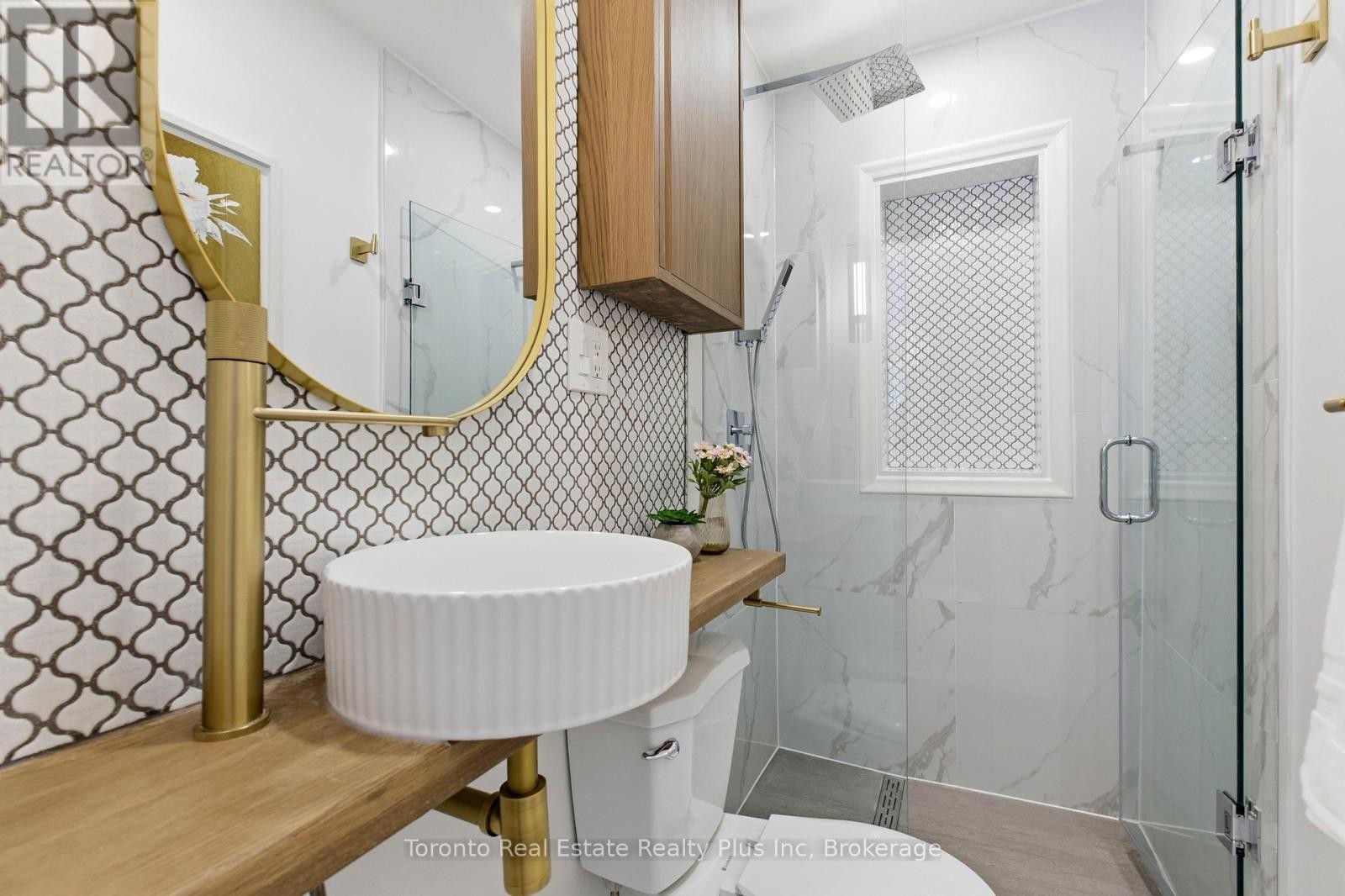 












3 BLITHFIELD AVENUE

,
Toronto (Bayview Village),




Ontario
M2K1X9

