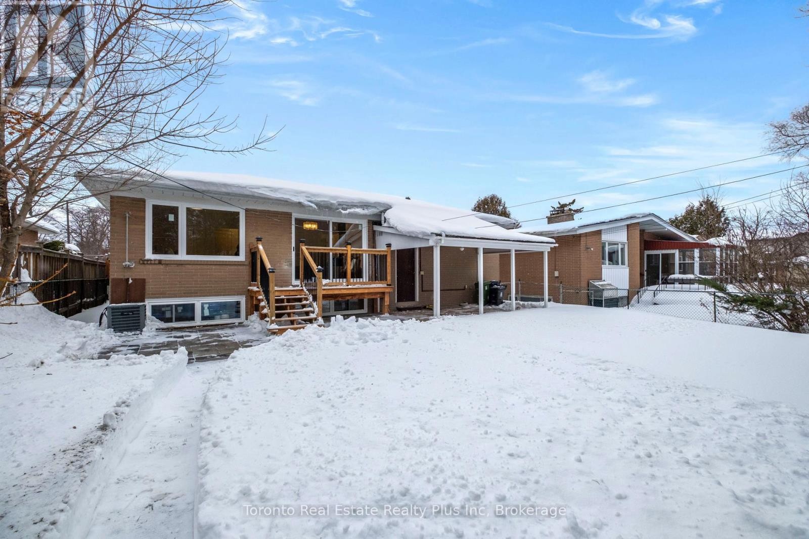 












3 BLITHFIELD AVENUE

,
Toronto (Bayview Village),




Ontario
M2K1X9

