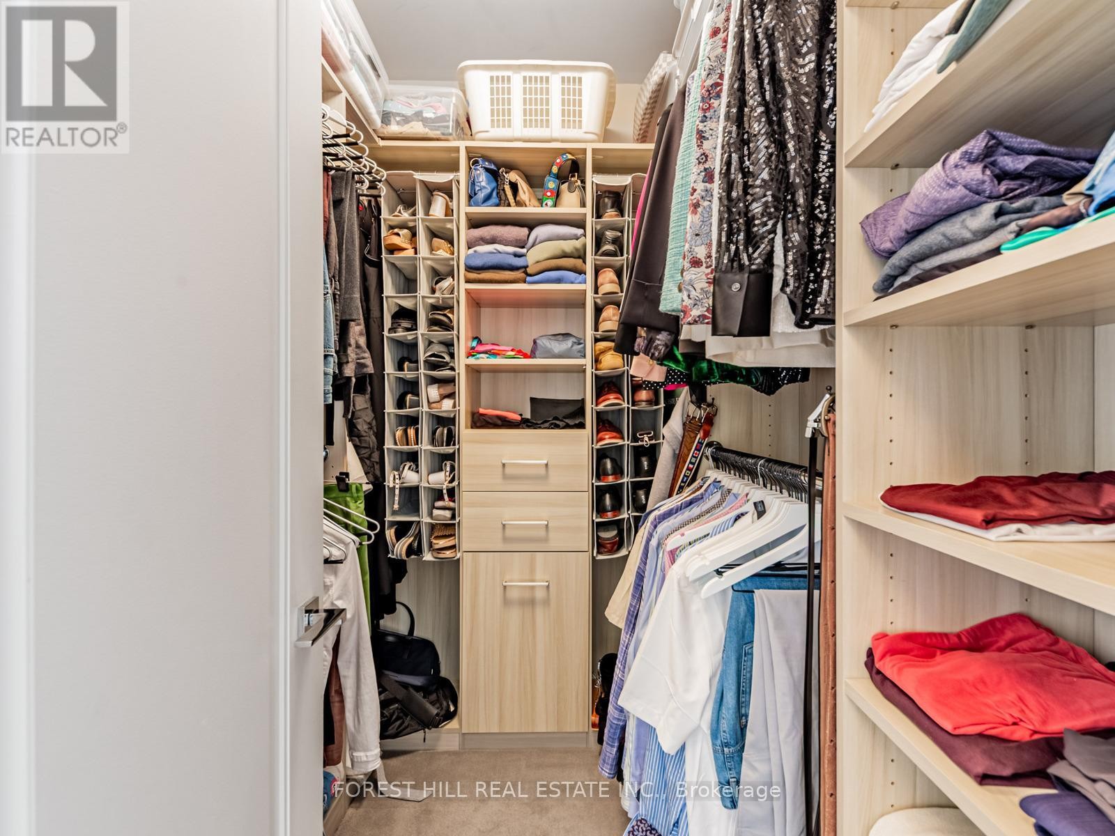 












602 - 88 DAVENPORT ROAD

,
Toronto (Annex),




Ontario
M5R0A5

