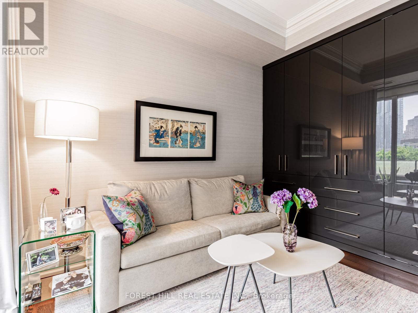 












602 - 88 DAVENPORT ROAD

,
Toronto (Annex),




Ontario
M5R0A5

