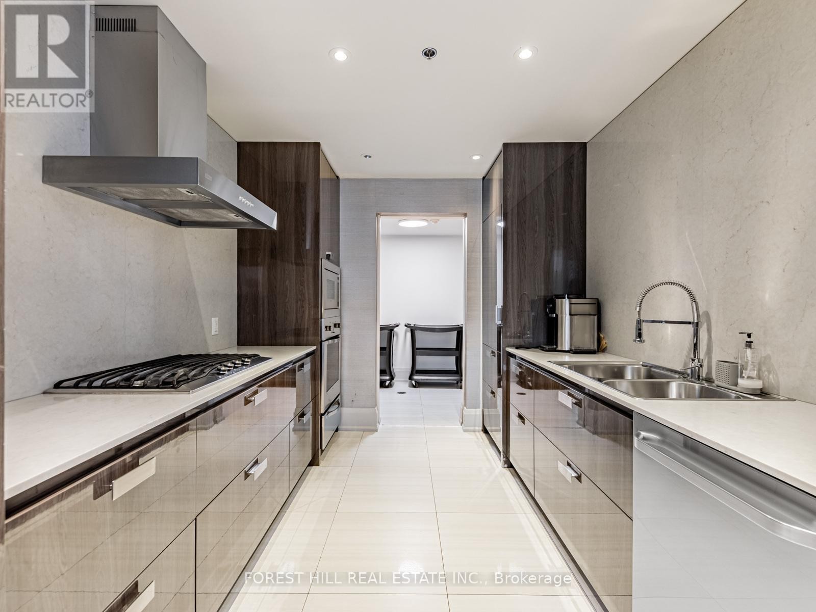 












602 - 88 DAVENPORT ROAD

,
Toronto (Annex),




Ontario
M5R0A5

