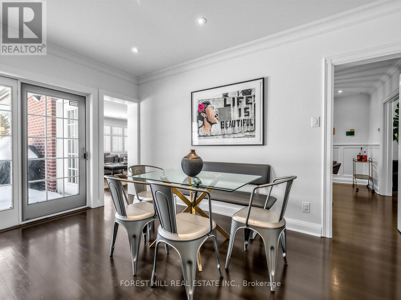 












21 GARDINER ROAD

,
Toronto (Forest Hill South),




Ontario
M5P3B4

