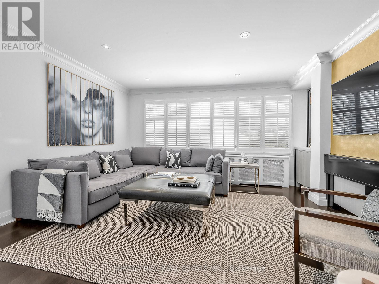 












21 GARDINER ROAD

,
Toronto (Forest Hill South),




Ontario
M5P3B4

