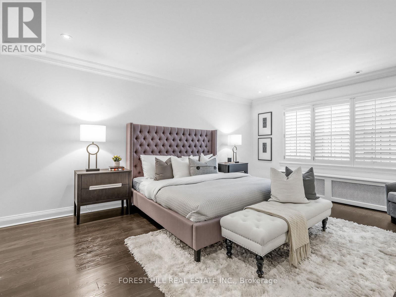 












21 GARDINER ROAD

,
Toronto (Forest Hill South),




Ontario
M5P3B4

