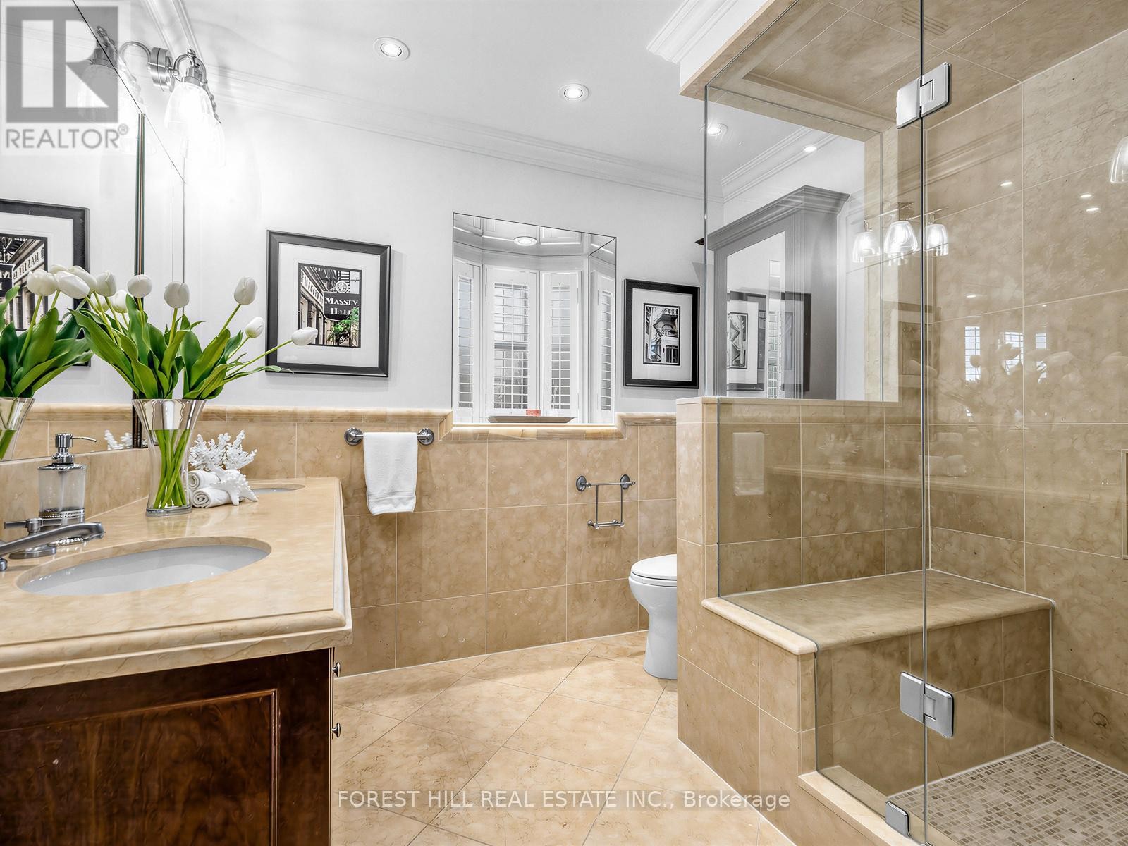 












21 GARDINER ROAD

,
Toronto (Forest Hill South),




Ontario
M5P3B4

