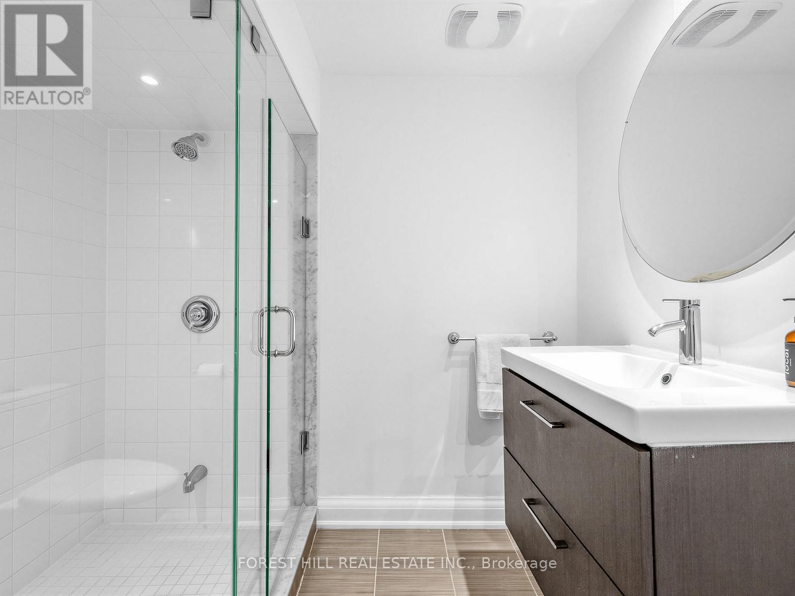 












21 GARDINER ROAD

,
Toronto (Forest Hill South),




Ontario
M5P3B4

