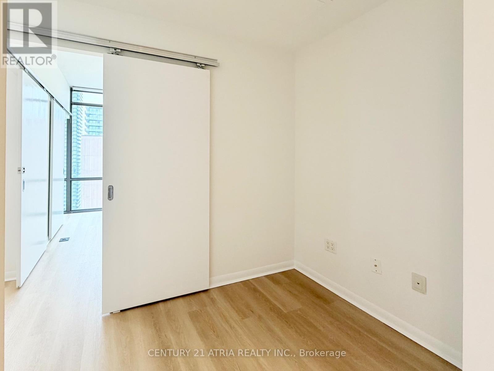 












2906 - 37 GROSVENOR STREET

,
Toronto (Bay Street Corridor),




Ontario
M4Y3G5

