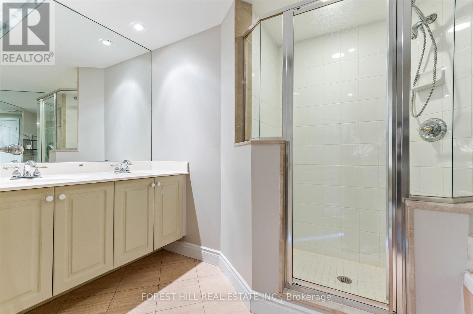 












903 - 20 COLLIER STREET

,
Toronto (Rosedale-Moore Park),




Ontario
M4W3Y4

