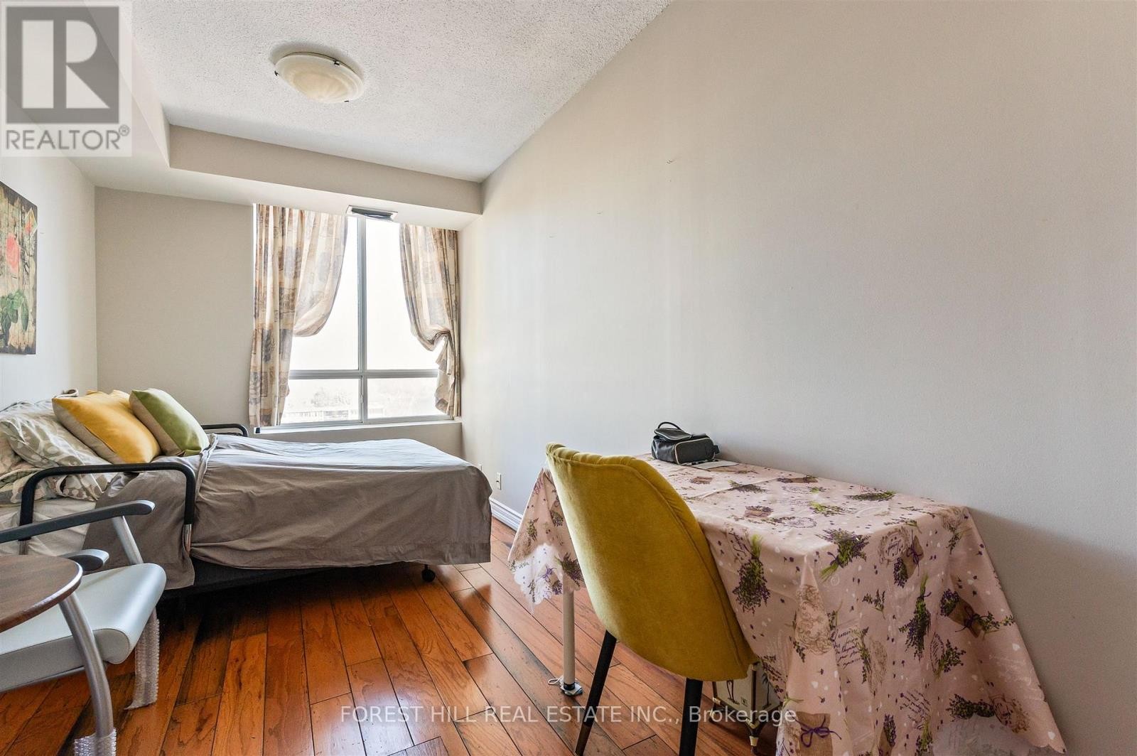 












903 - 20 COLLIER STREET

,
Toronto (Rosedale-Moore Park),




Ontario
M4W3Y4

