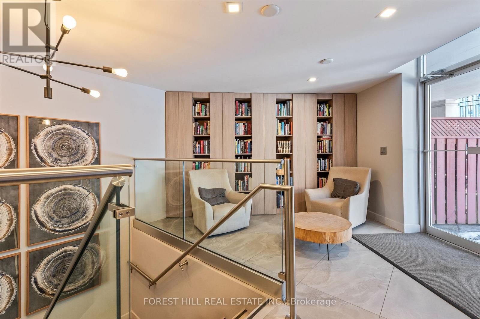 












903 - 20 COLLIER STREET

,
Toronto (Rosedale-Moore Park),




Ontario
M4W3Y4

