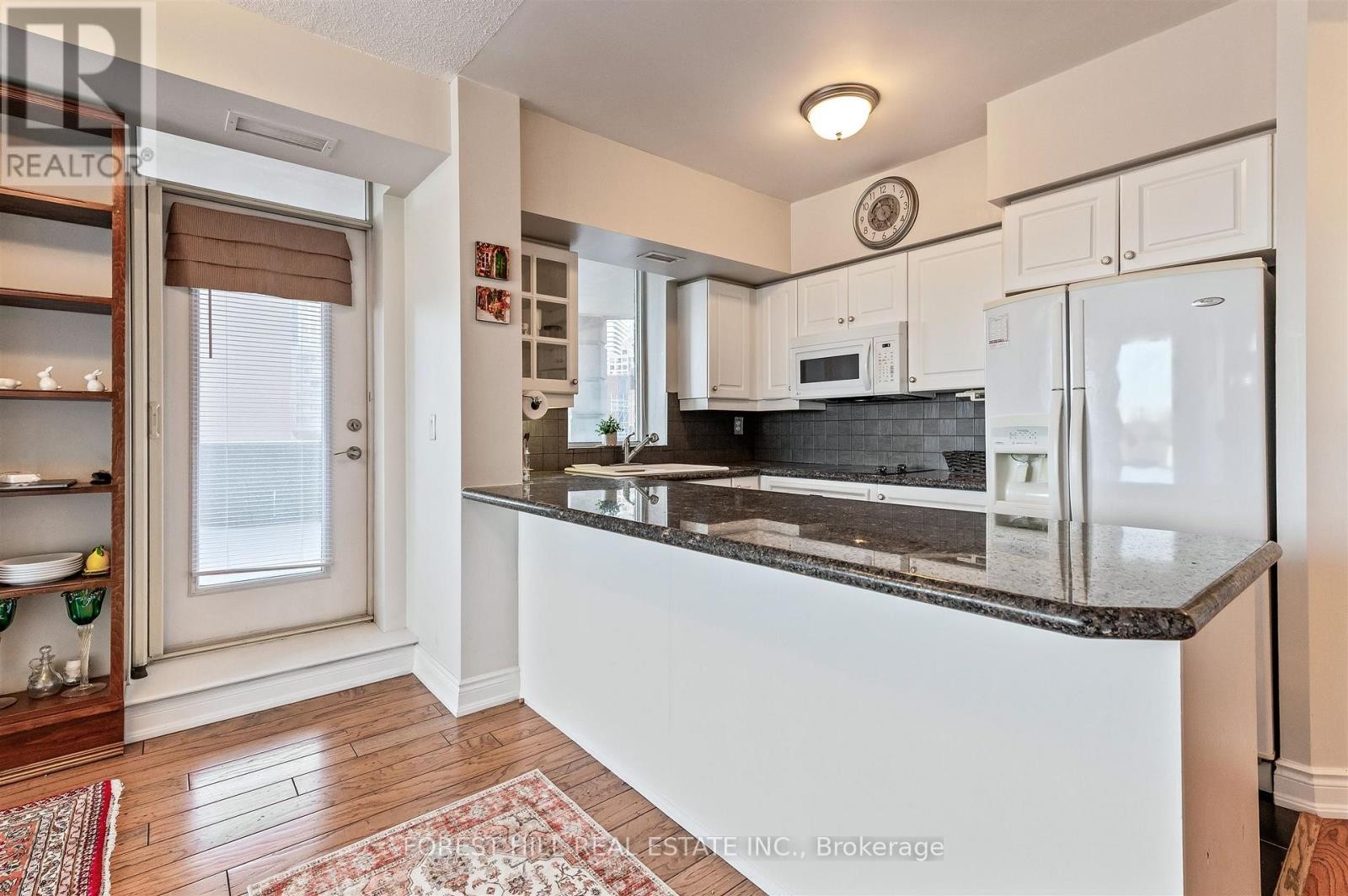 












903 - 20 COLLIER STREET

,
Toronto (Rosedale-Moore Park),




Ontario
M4W3Y4

