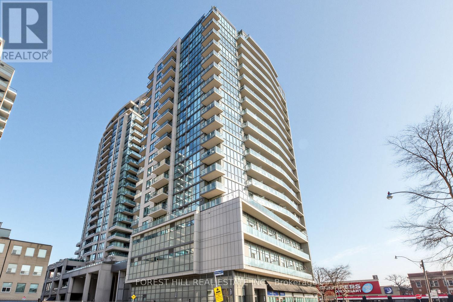 












701 - 530 ST. CLAIR AVENUE W

,
Toronto (Humewood-Cedarvale),




Ontario
M6C0A2


