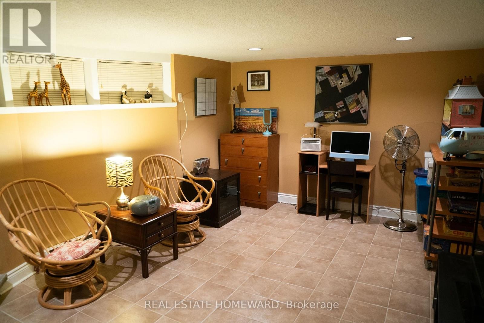 












35 VALENTINE DRIVE

,
Toronto (Parkwoods-Donalda),




Ontario
M3A3J7

