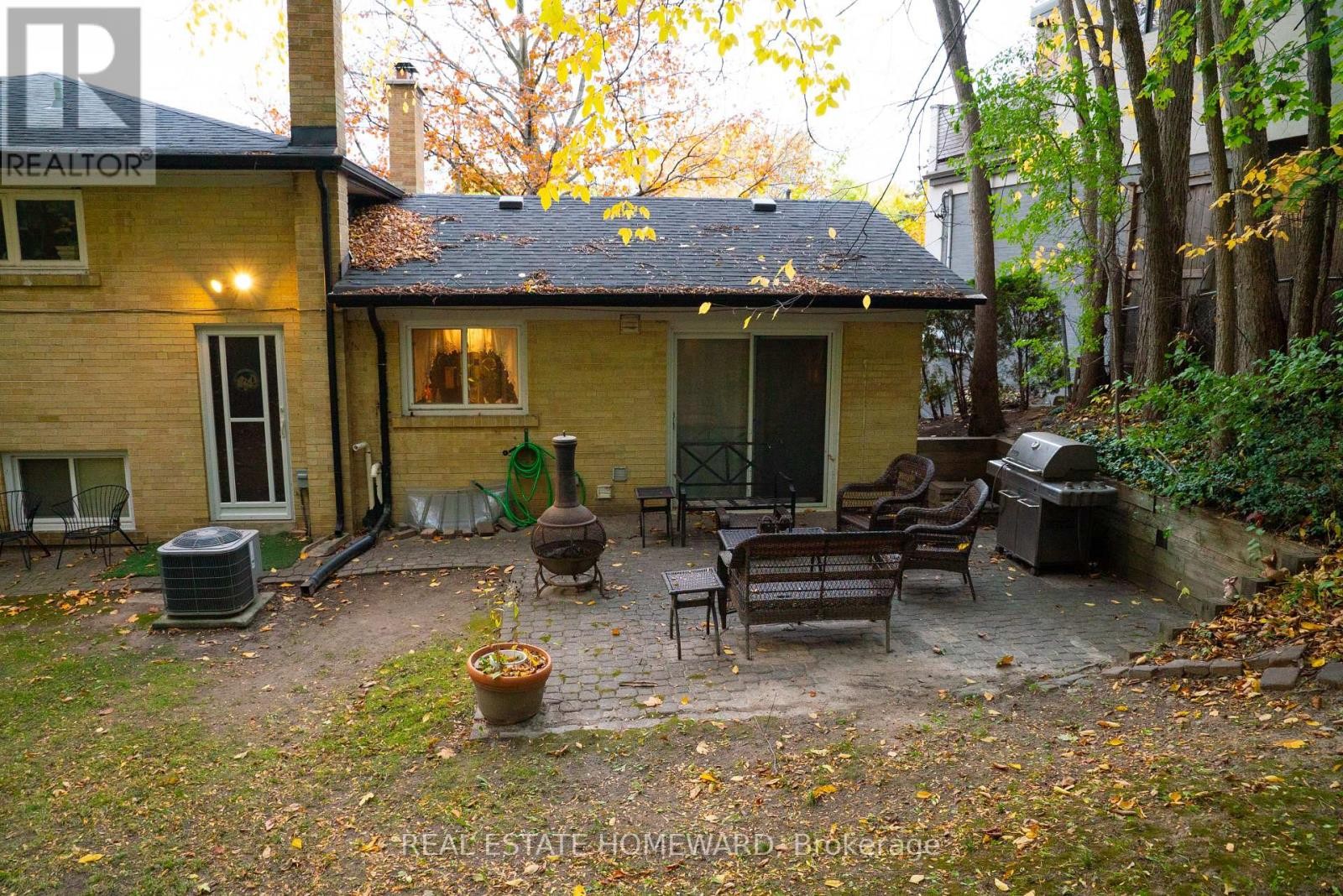 












35 VALENTINE DRIVE

,
Toronto (Parkwoods-Donalda),




Ontario
M3A3J7

