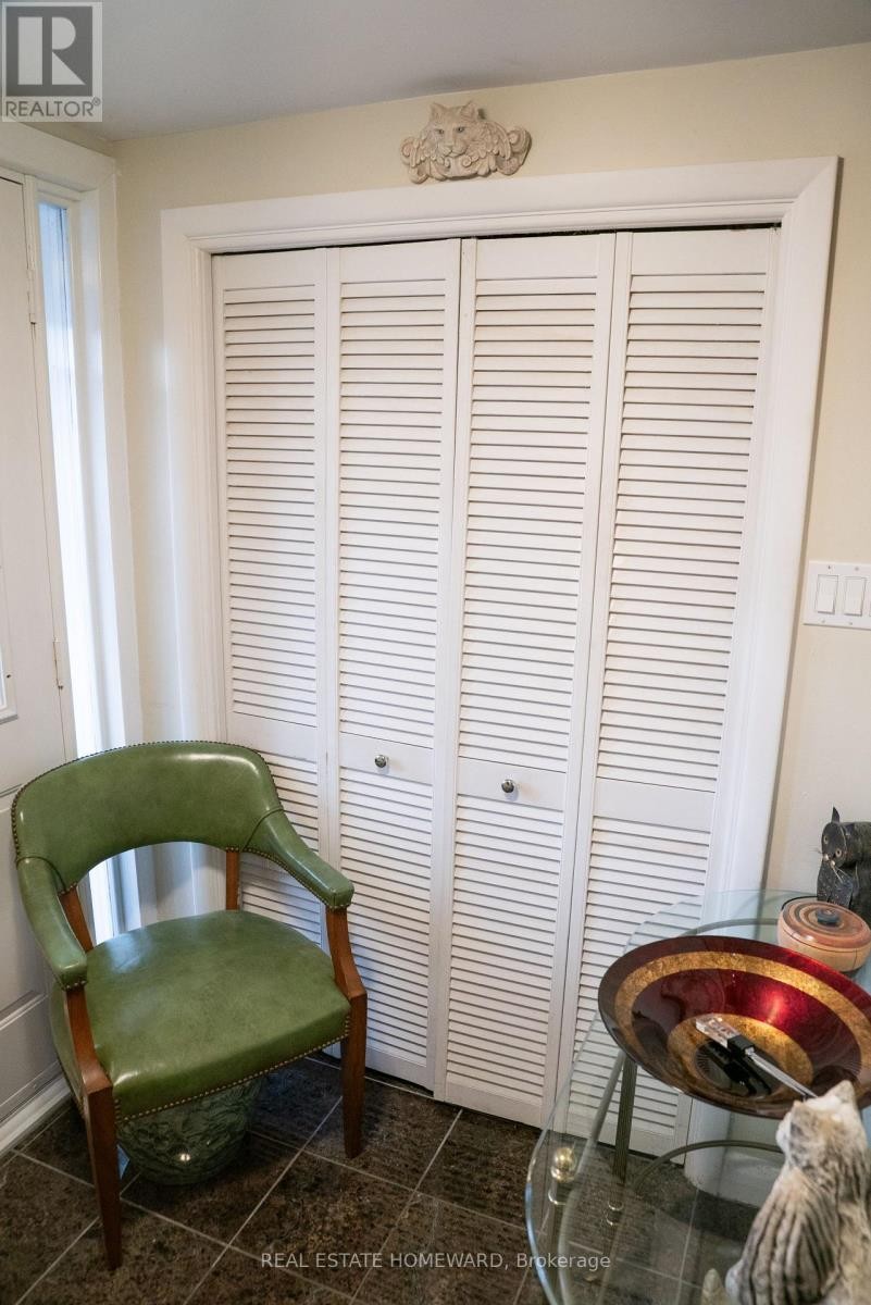 












35 VALENTINE DRIVE

,
Toronto (Parkwoods-Donalda),




Ontario
M3A3J7

