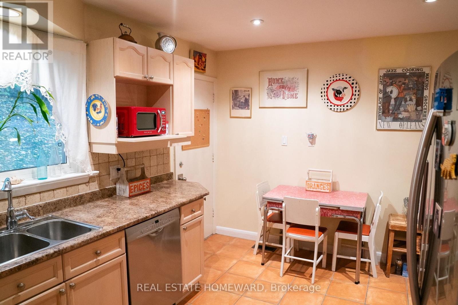 












35 VALENTINE DRIVE

,
Toronto (Parkwoods-Donalda),




Ontario
M3A3J7

