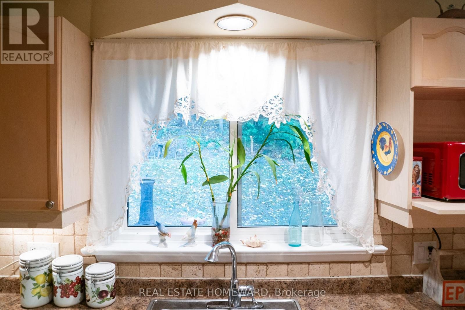 












35 VALENTINE DRIVE

,
Toronto (Parkwoods-Donalda),




Ontario
M3A3J7

