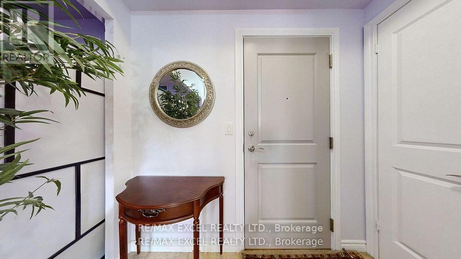 












1204 - 135 WYNFORD DRIVE

,
Toronto (Banbury-Don Mills),




Ontario
M3C0J4

