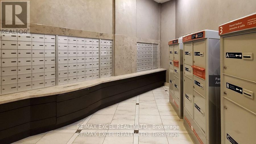 












1204 - 135 WYNFORD DRIVE

,
Toronto (Banbury-Don Mills),




Ontario
M3C0J4

