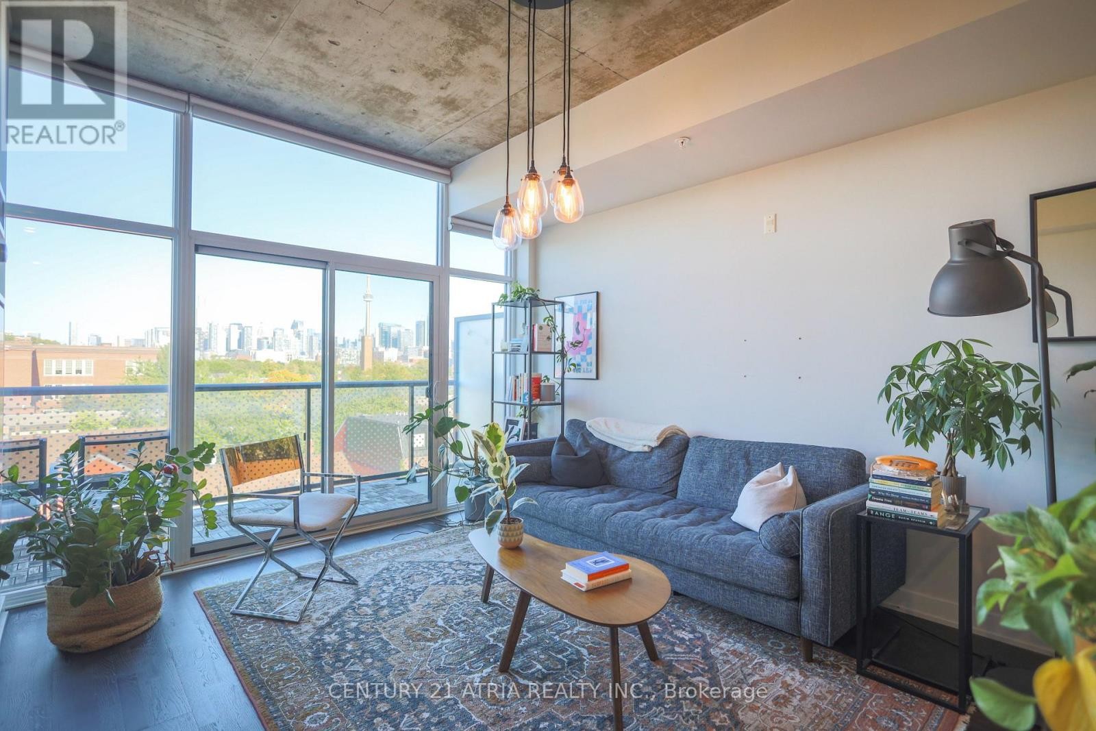 












517 - 109 OSSINGTON AVENUE

,
Toronto (Trinity-Bellwoods),




Ontario
M6J2Z2

