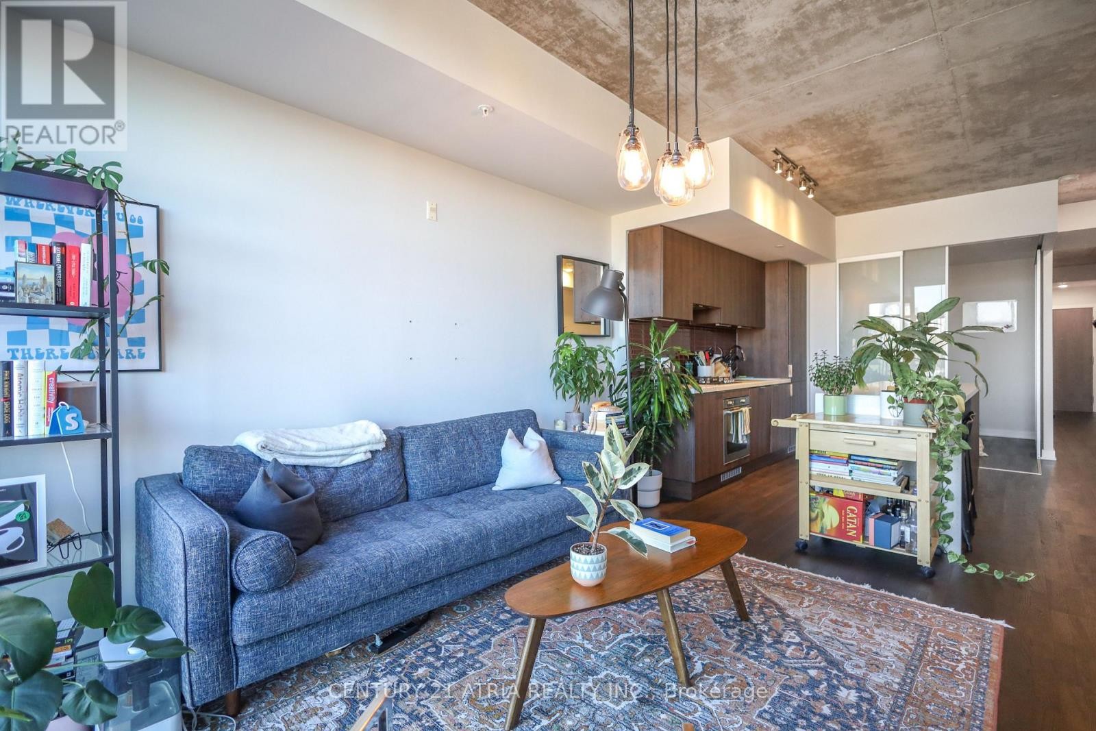 












517 - 109 OSSINGTON AVENUE

,
Toronto (Trinity-Bellwoods),




Ontario
M6J2Z2

