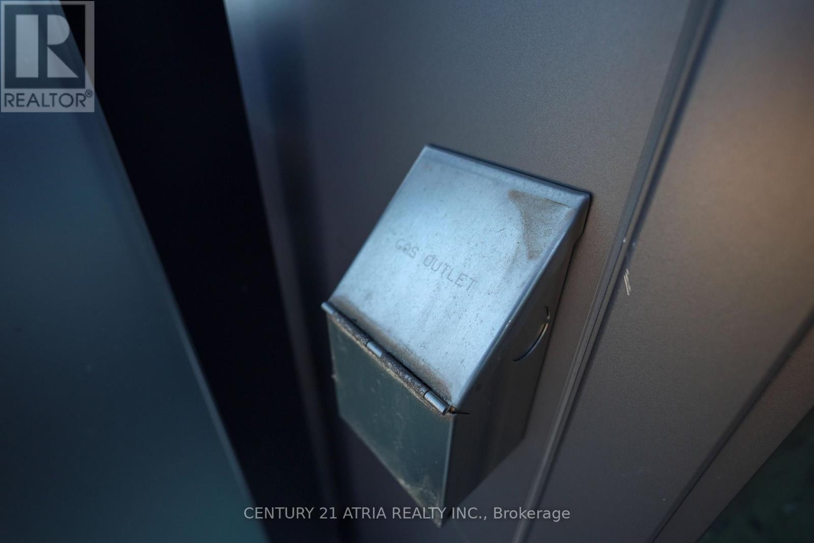 












517 - 109 OSSINGTON AVENUE

,
Toronto (Trinity-Bellwoods),




Ontario
M6J2Z2

