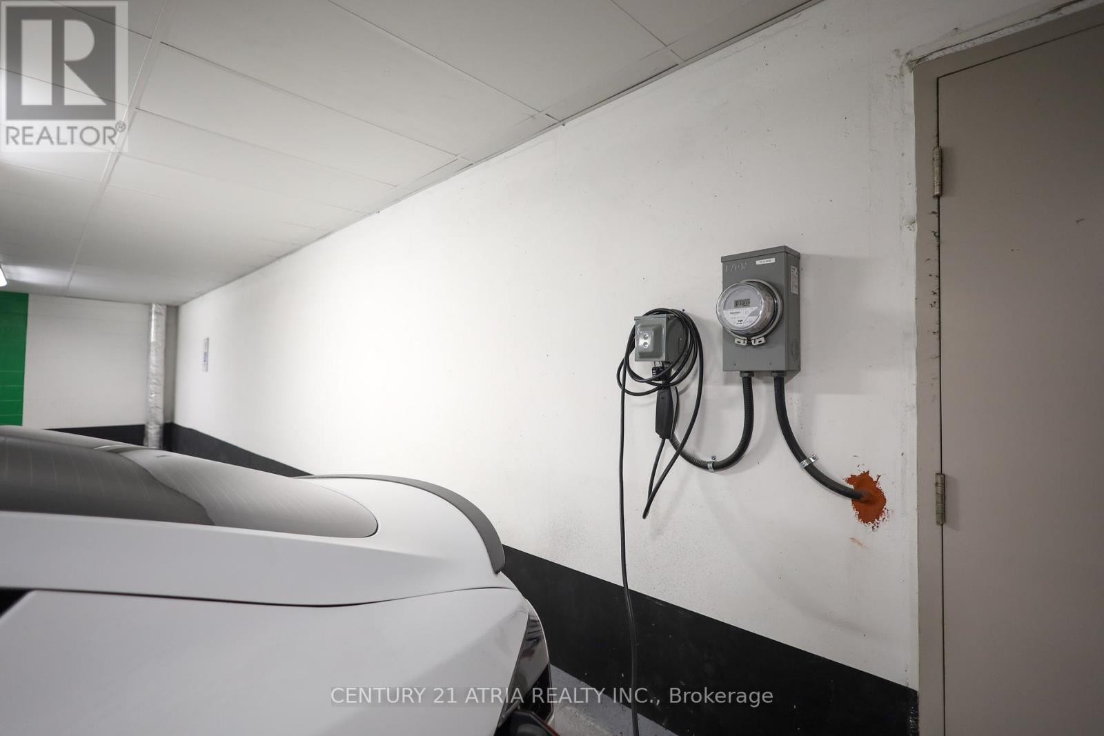 












517 - 109 OSSINGTON AVENUE

,
Toronto (Trinity-Bellwoods),




Ontario
M6J2Z2

