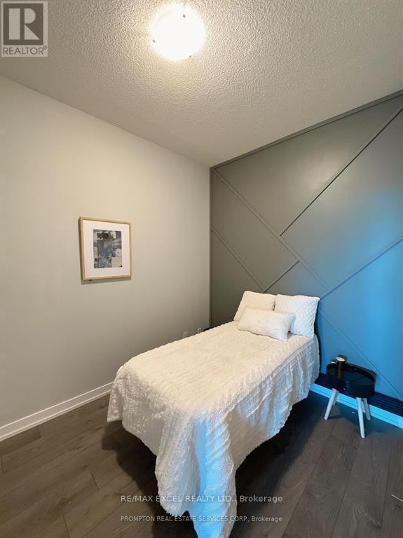












503 - 297 COLLEGE STREET

,
Toronto (Kensington-Chinatown),




Ontario
M5T0C2

