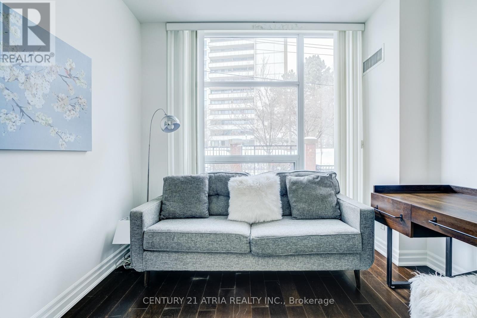 












101 - 17 RUDDINGTON DRIVE

,
Toronto (Bayview Woods-Steeles),




Ontario
M2K0A8

