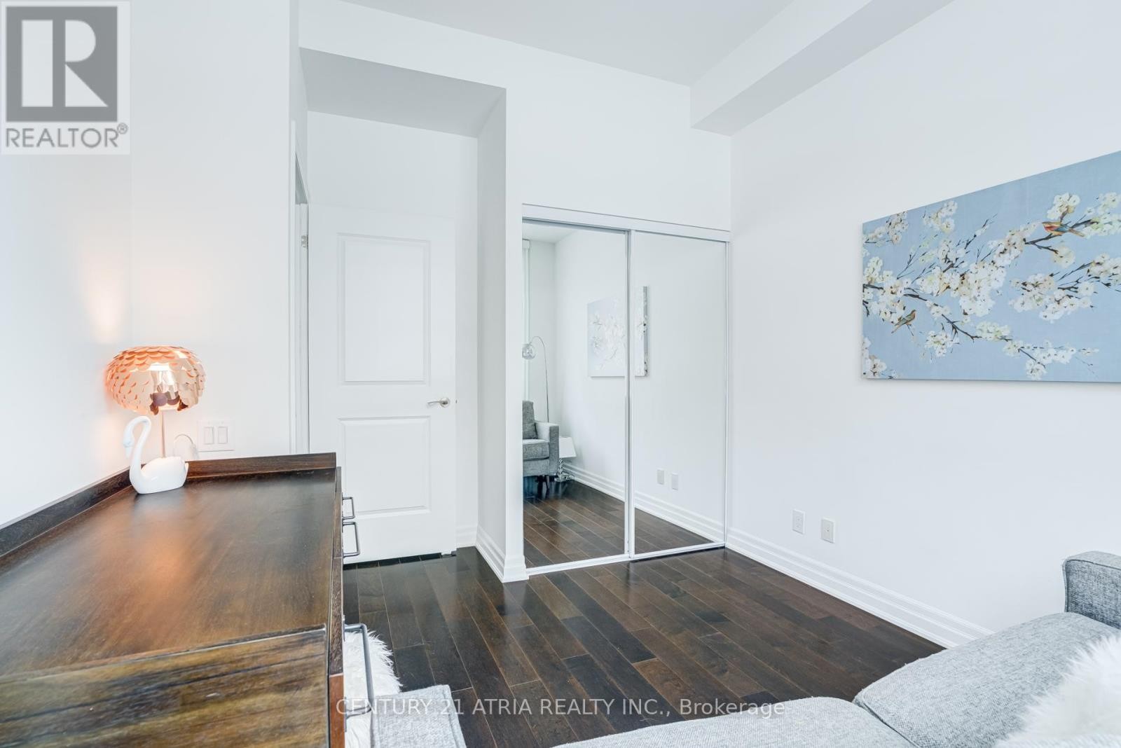 












101 - 17 RUDDINGTON DRIVE

,
Toronto (Bayview Woods-Steeles),




Ontario
M2K0A8

