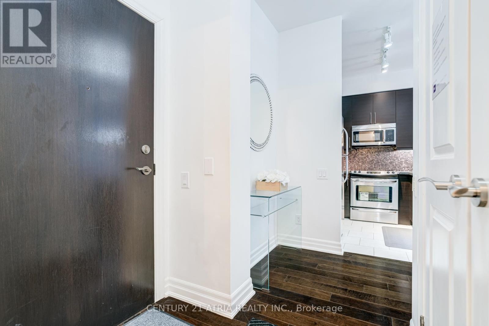 












101 - 17 RUDDINGTON DRIVE

,
Toronto (Bayview Woods-Steeles),




Ontario
M2K0A8

