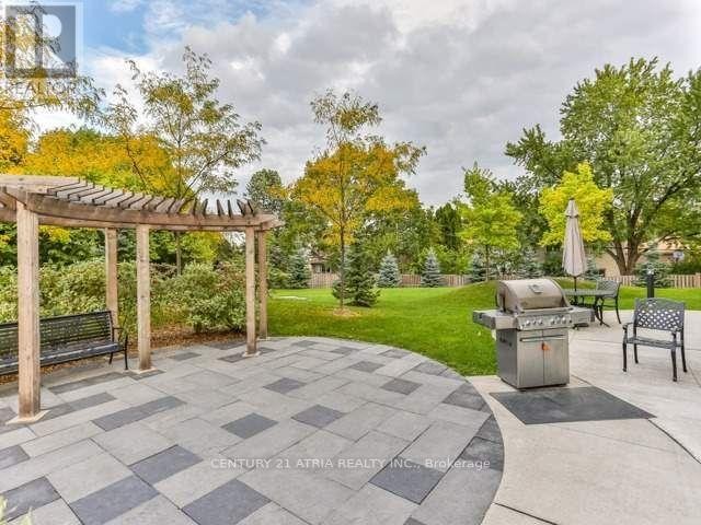 












101 - 17 RUDDINGTON DRIVE

,
Toronto (Bayview Woods-Steeles),




Ontario
M2K0A8

