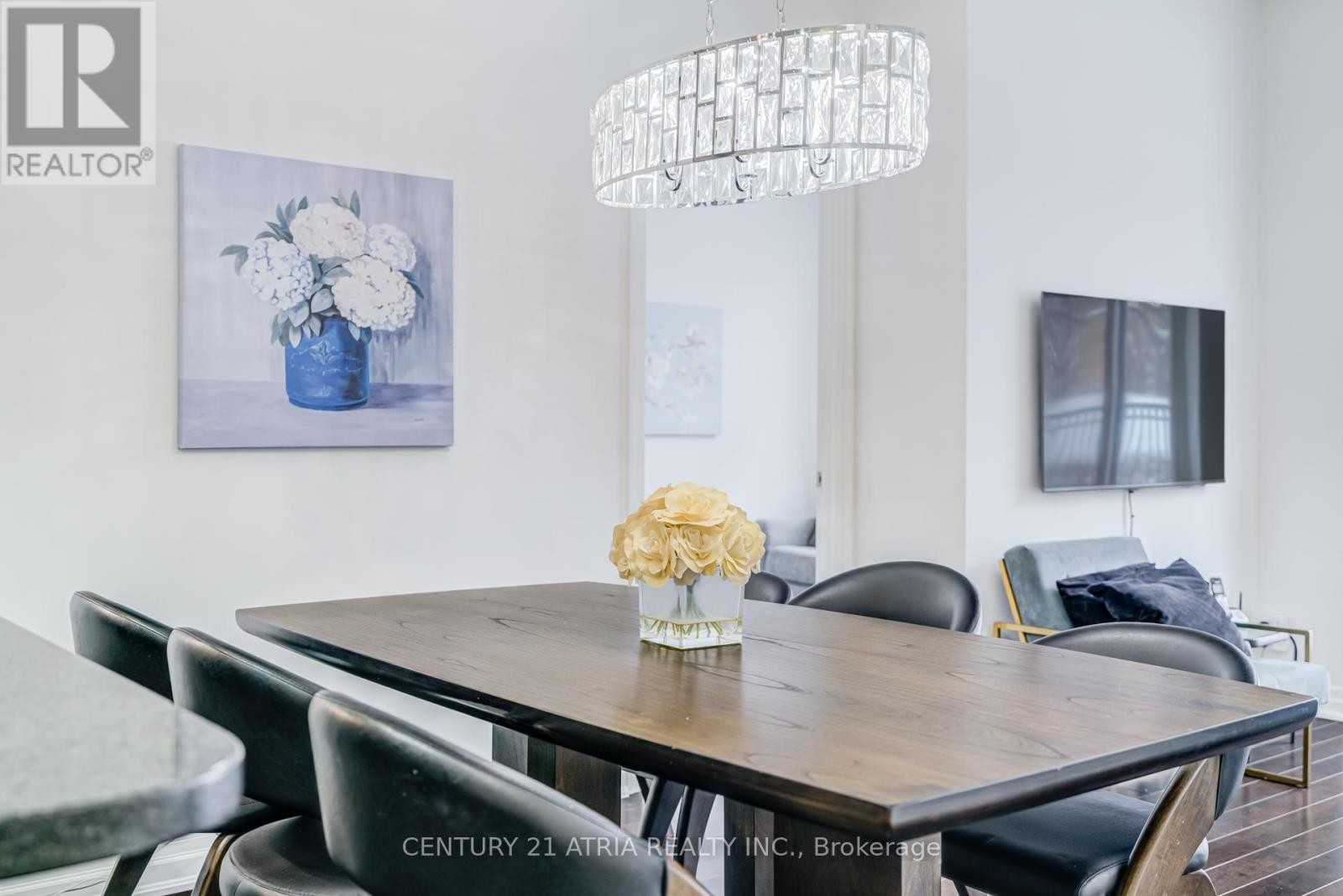 












101 - 17 RUDDINGTON DRIVE

,
Toronto (Bayview Woods-Steeles),




Ontario
M2K0A8

