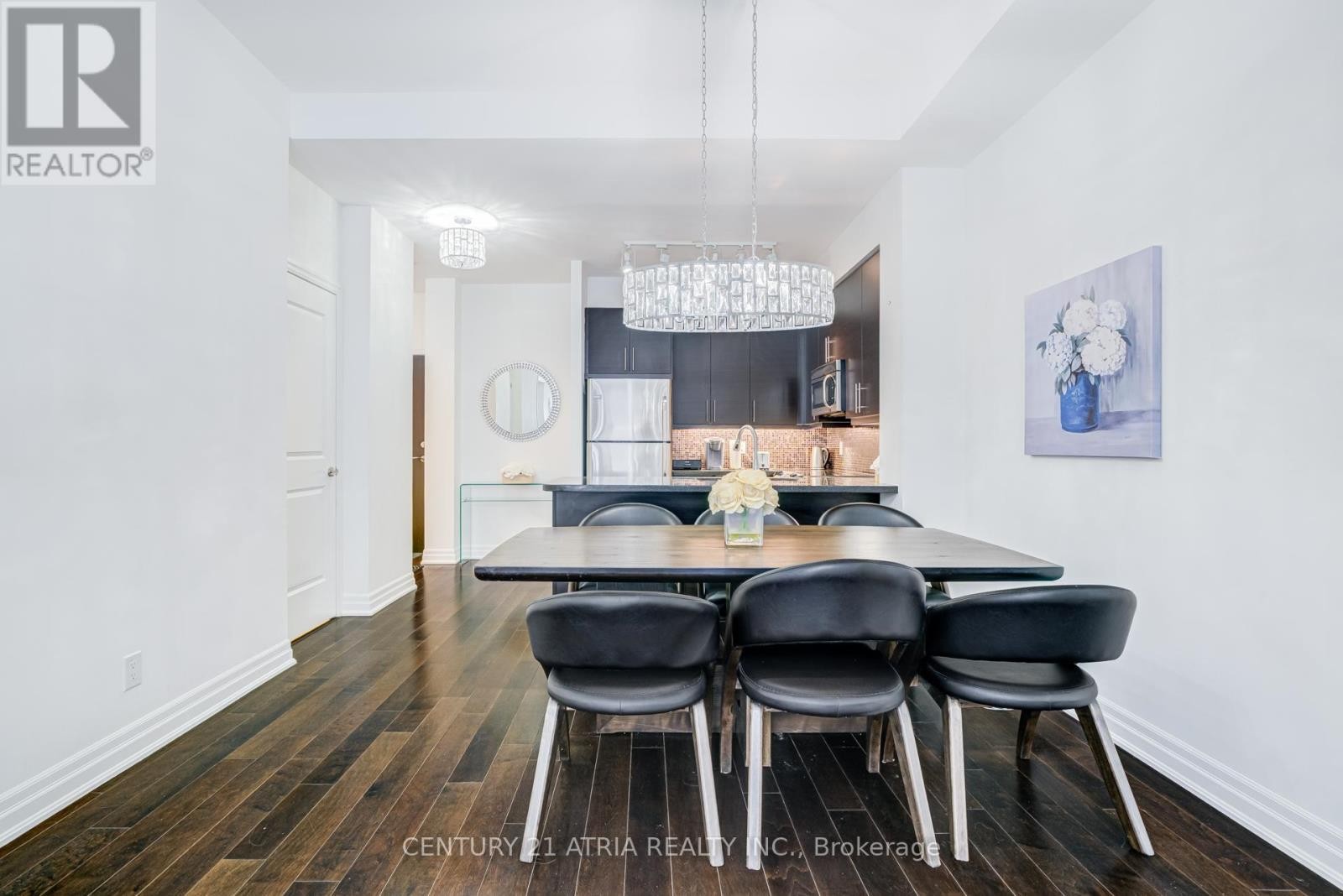 












101 - 17 RUDDINGTON DRIVE

,
Toronto (Bayview Woods-Steeles),




Ontario
M2K0A8

