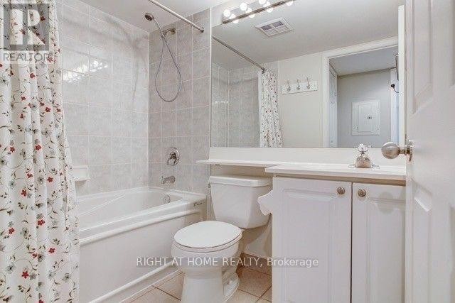 












310 - 28 HARRISON GARDEN BOULEVARD

,
Toronto (Willowdale East),




Ontario
M2N7B5

