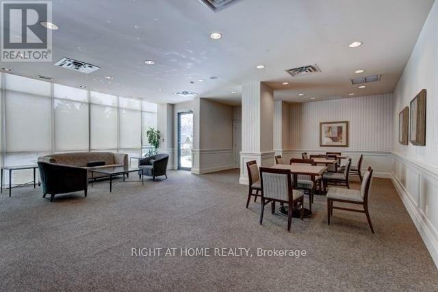 












310 - 28 HARRISON GARDEN BOULEVARD

,
Toronto (Willowdale East),




Ontario
M2N7B5

