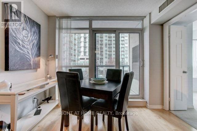 












310 - 28 HARRISON GARDEN BOULEVARD

,
Toronto (Willowdale East),




Ontario
M2N7B5

