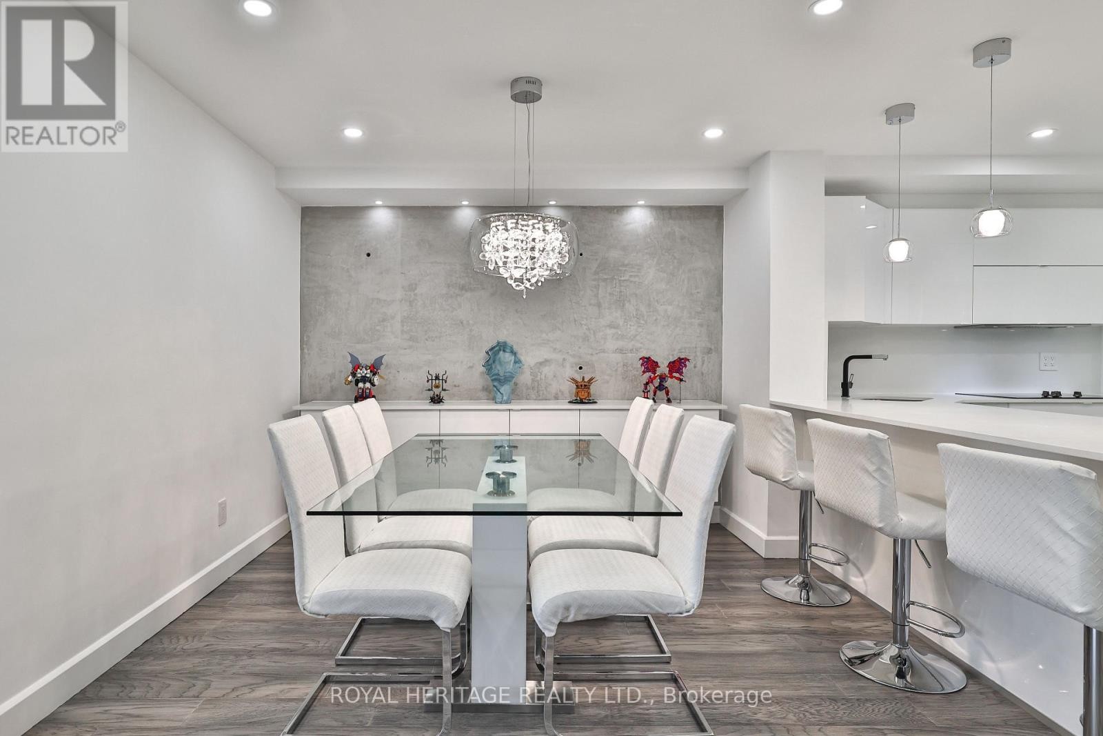 












801 - 10 TORRESDALE AVENUE

,
Toronto (Westminster-Branson),




Ontario
M2R3V8

