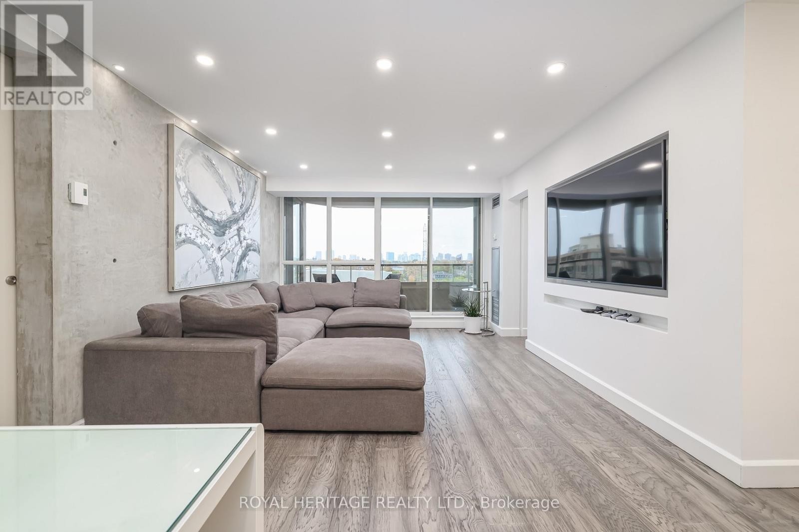 












801 - 10 TORRESDALE AVENUE

,
Toronto (Westminster-Branson),




Ontario
M2R3V8

