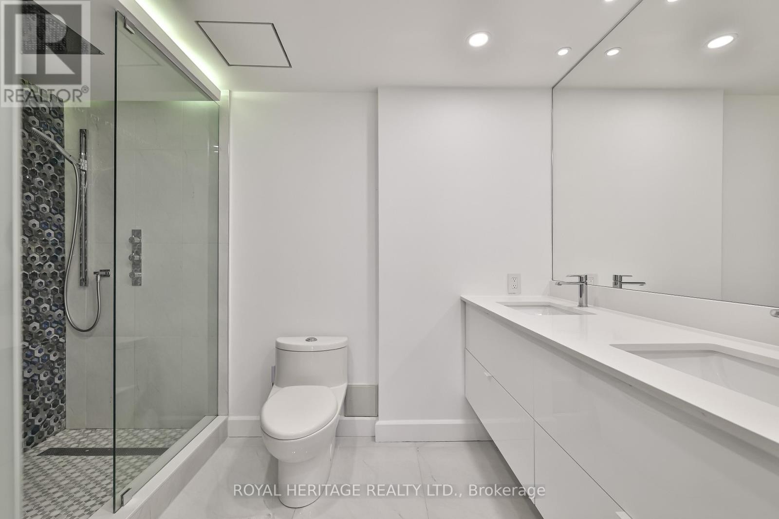 












801 - 10 TORRESDALE AVENUE

,
Toronto (Westminster-Branson),




Ontario
M2R3V8

