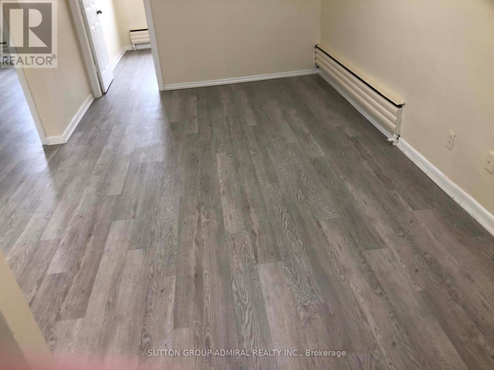 












1 - 2839 BATHURST STREET

,
Toronto (Bedford Park-Nortown),




Ontario
M6B3A4

