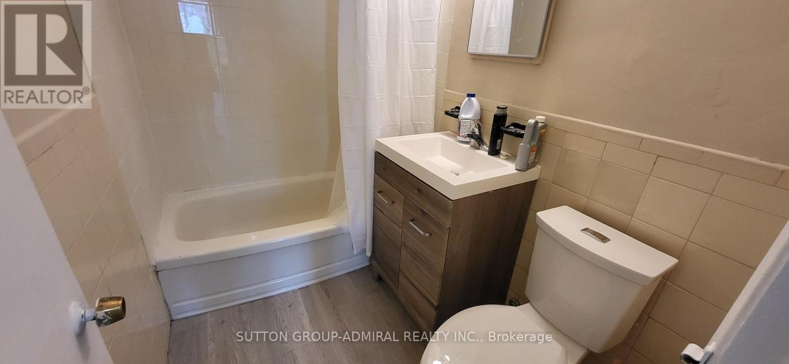 












1 - 2839 BATHURST STREET

,
Toronto (Bedford Park-Nortown),




Ontario
M6B3A4

