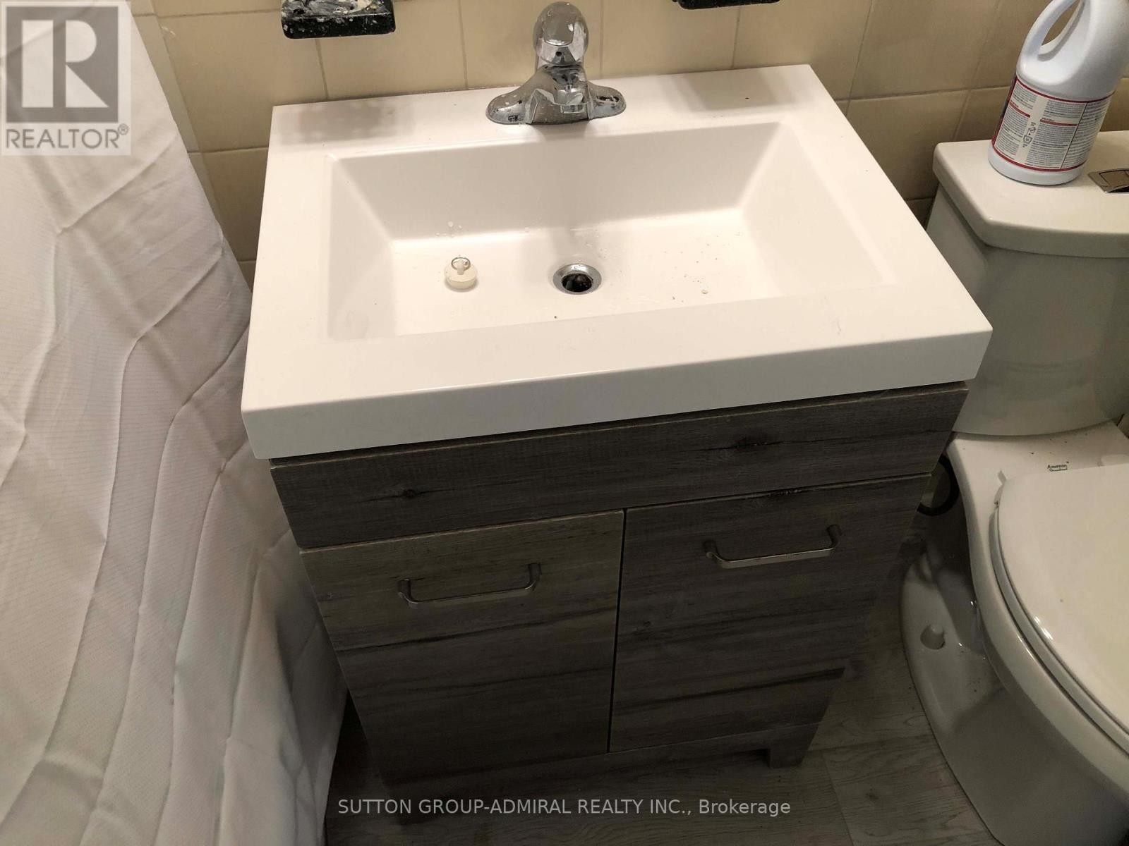 












1 - 2839 BATHURST STREET

,
Toronto (Bedford Park-Nortown),




Ontario
M6B3A4

