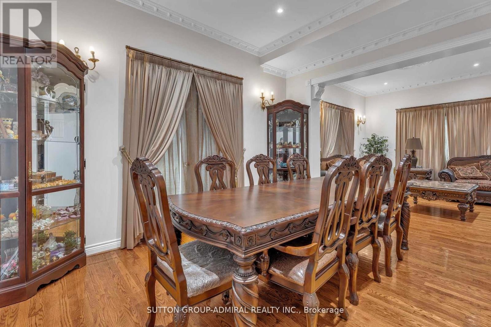 












116 GOULDING AVENUE

,
Toronto (Newtonbrook West),




Ontario
M2M1L4

