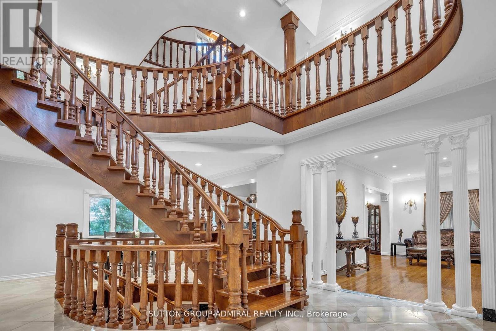 












116 GOULDING AVENUE

,
Toronto (Newtonbrook West),




Ontario
M2M1L4

